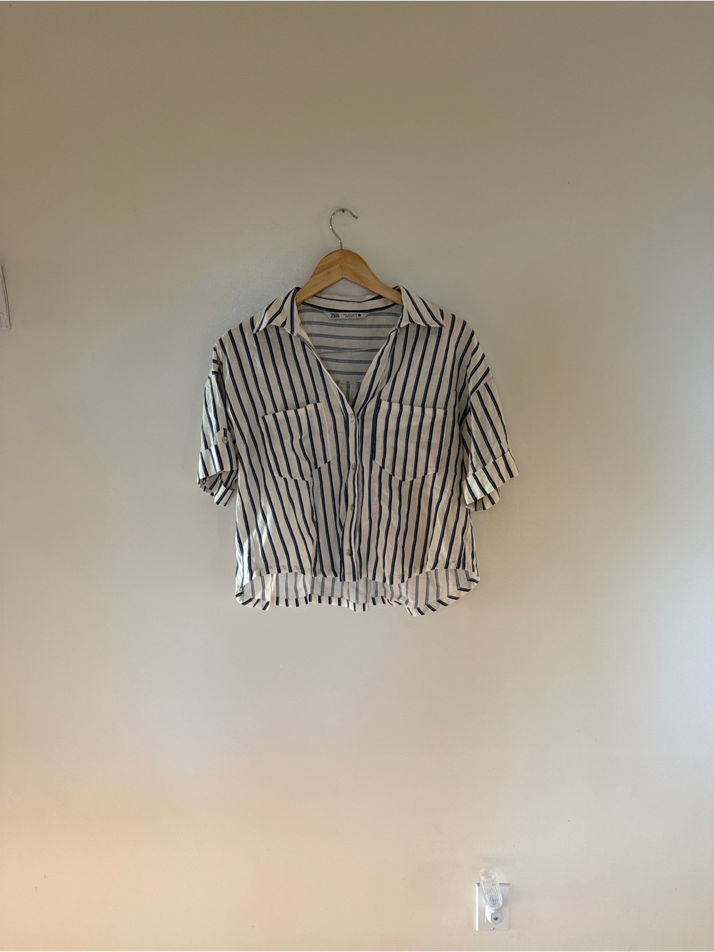 Zara White and Navy Vertical Striped Short-Sleeve Button Shirt
